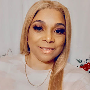 Meet your Posher, Edwina